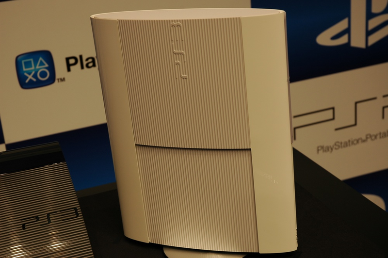 Illustration for article titled A Close-Up Look at Sony's New Hardware